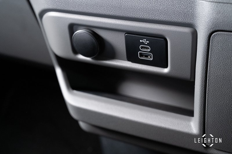 Ford Transit Custom E-Transit Double Cab 320 136PS L2 H1 Limited - N6104