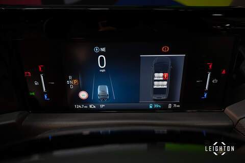 Ford Transit Custom E-Transit Double Cab 320 136PS L2 H1 Limited - N6104