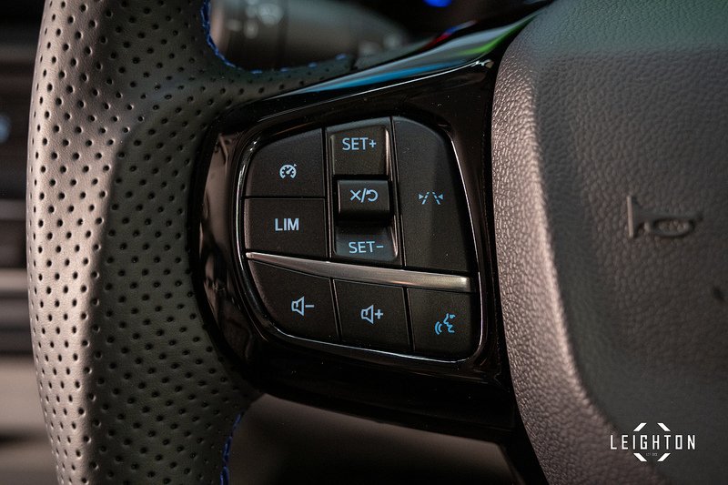 Ford Transit Custom E-Transit Double Cab 320 136PS L2 H1 Limited - N6104