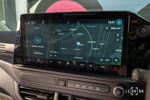 Ford Transit Custom E-Transit Double Cab 320 136PS L2 H1 Limited - N6104