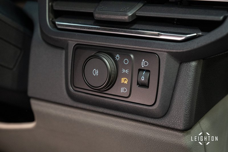 Ford Transit Custom E-Transit Double Cab 320 136PS L2 H1 Limited - N6104