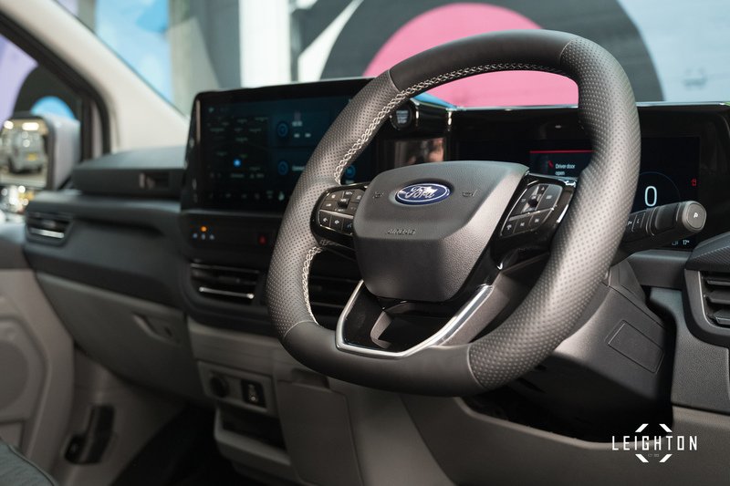 Ford Transit Custom 2.5 320 PHEV 232ps Auto Double Cab L2 H1 - N5222