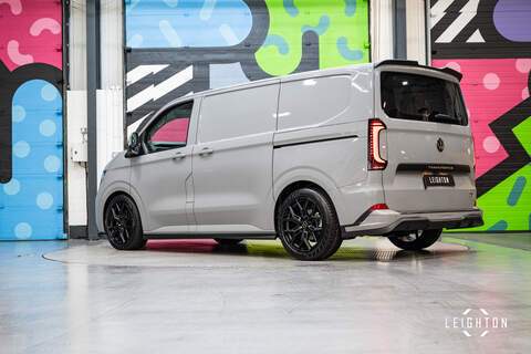Volkswagen Transporter 2.0 T32 Diesel 150PS Auto 4MOTION Panel Van SWB - N5277