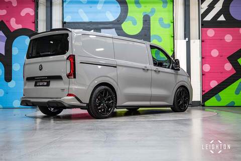 Volkswagen Transporter 2.0 T32 Diesel 150PS Auto 4MOTION Panel Van SWB - N5277