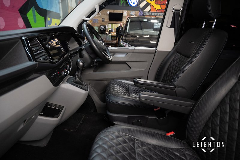 Volkswagen Transporter 2.0 BiTDi T32 Diesel 204ps DSG Kombi SWB - U2988