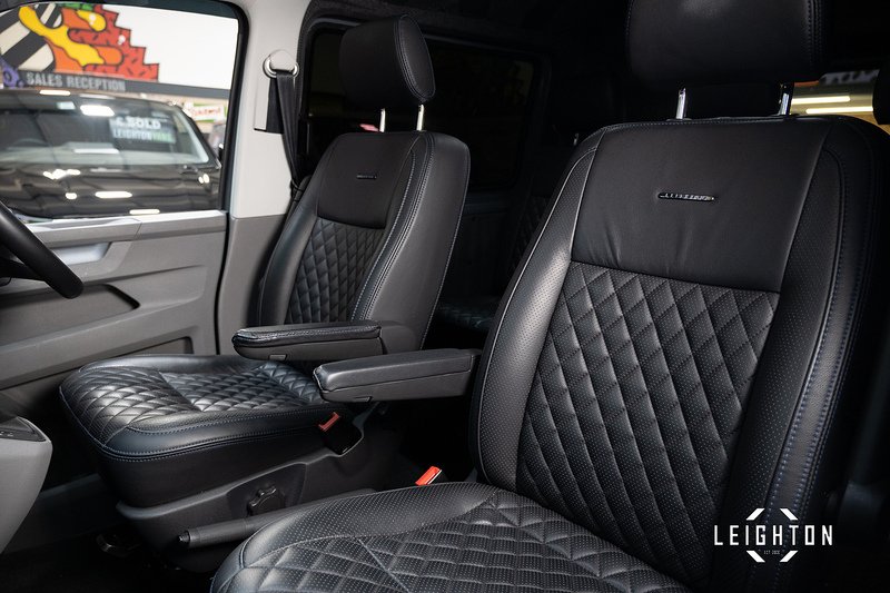 Volkswagen Transporter 2.0 BiTDi T32 Diesel 204ps DSG Kombi SWB - U2988