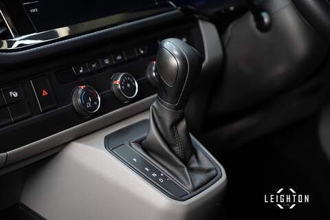 Volkswagen Transporter 2.0 BiTDi T32 Diesel 204ps DSG Kombi SWB - U2988