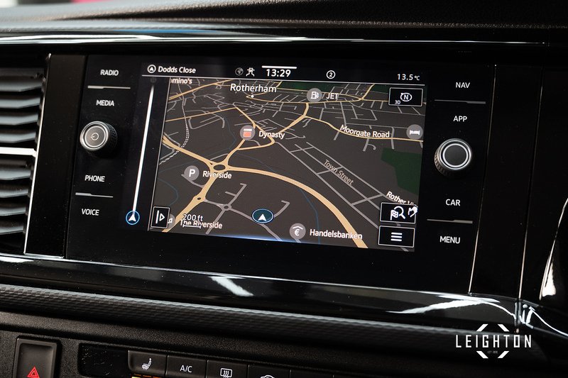 Volkswagen Transporter 2.0 BiTDi T32 Diesel 204ps DSG Kombi SWB - U2988