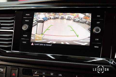 Volkswagen Transporter 2.0 BiTDi T32 Diesel 204ps DSG Kombi SWB - U2988