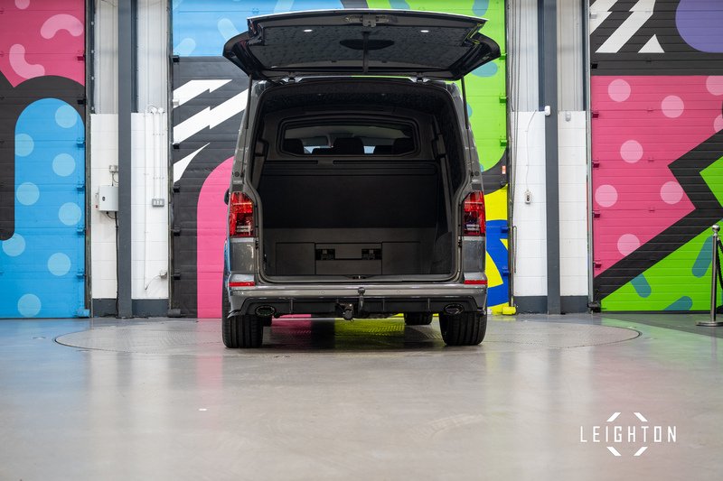 Volkswagen Transporter 2.0 T32 Diesel 150PS DSG Kombi Van SWB - U3382