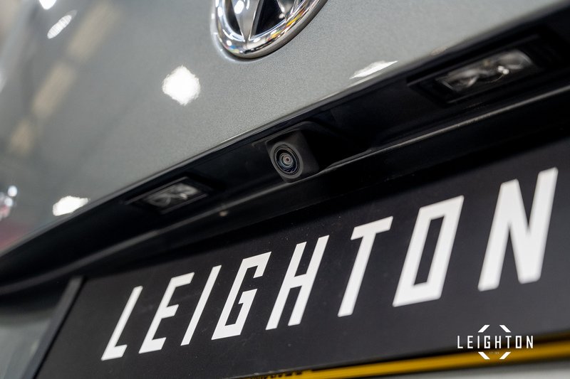 Volkswagen Transporter 2.0 T32 Diesel 150PS DSG Kombi Van SWB - U3382