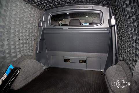 Volkswagen Transporter 2.0 T32 Diesel 150PS DSG Kombi Van SWB - U3382