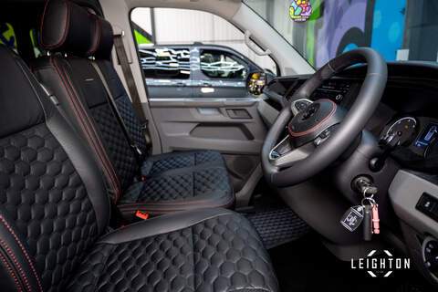 Volkswagen Transporter 2.0 T32 Diesel 150PS DSG Kombi Van SWB - U3382