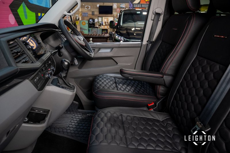 Volkswagen Transporter 2.0 T32 Diesel 150PS DSG Kombi Van SWB - U3382