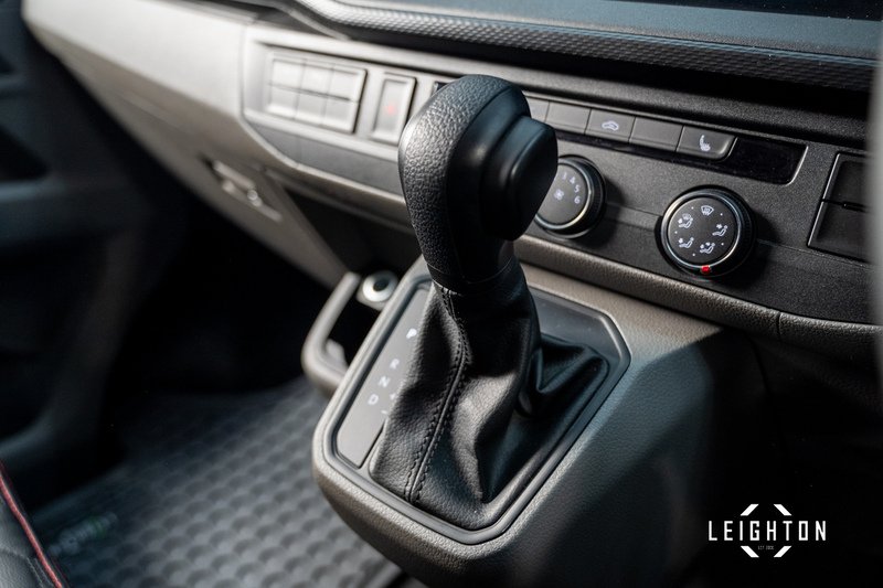 Volkswagen Transporter 2.0 T32 Diesel 150PS DSG Kombi Van SWB - U3382