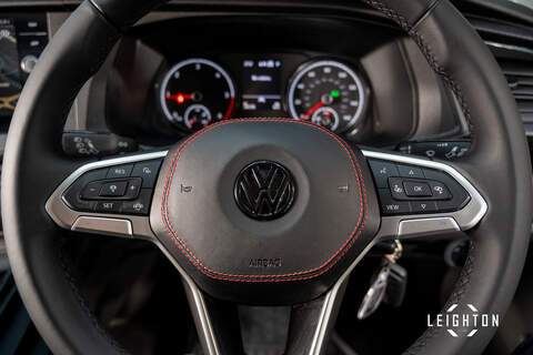 Volkswagen Transporter 2.0 T32 Diesel 150PS DSG Kombi Van SWB - U3382