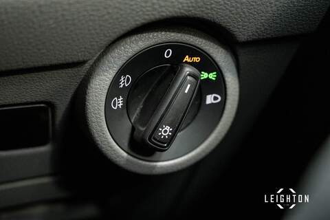 Volkswagen Transporter 2.0 T32 Diesel 150PS DSG Kombi Van SWB - U3382