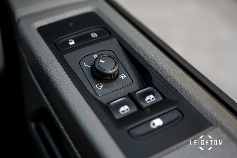 Volkswagen Transporter 2.0 T32 Diesel 150PS DSG Kombi Van SWB - U3382