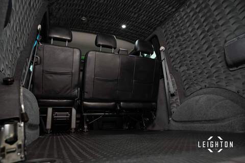 Volkswagen Transporter 2.0 T32 Diesel 204PS DSG Kombi Van SWB - U15063