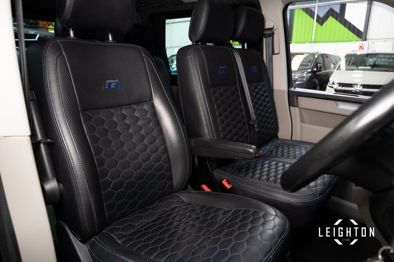 Volkswagen Transporter 2.0 T32 Diesel 204PS DSG Kombi Van SWB - U15063