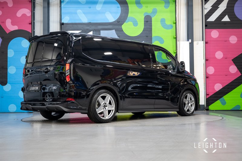 Ford Transit Custom 2.5 320 PHEV 232ps AUTO PANEL VAN L1 H1 - U5509