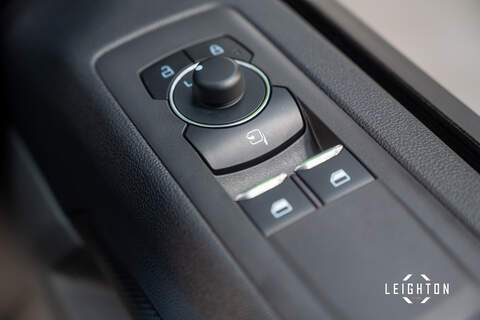 Ford Transit Custom 2.5 320 PHEV 232ps AUTO PANEL VAN L1 H1 - U5509