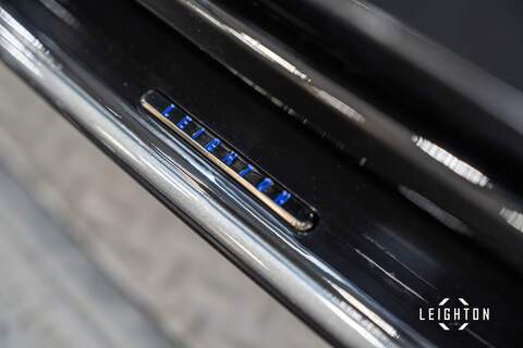 Volkswagen Transporter 2.0 T30 Diesel 204ps DSG Kombi SWB - U5456