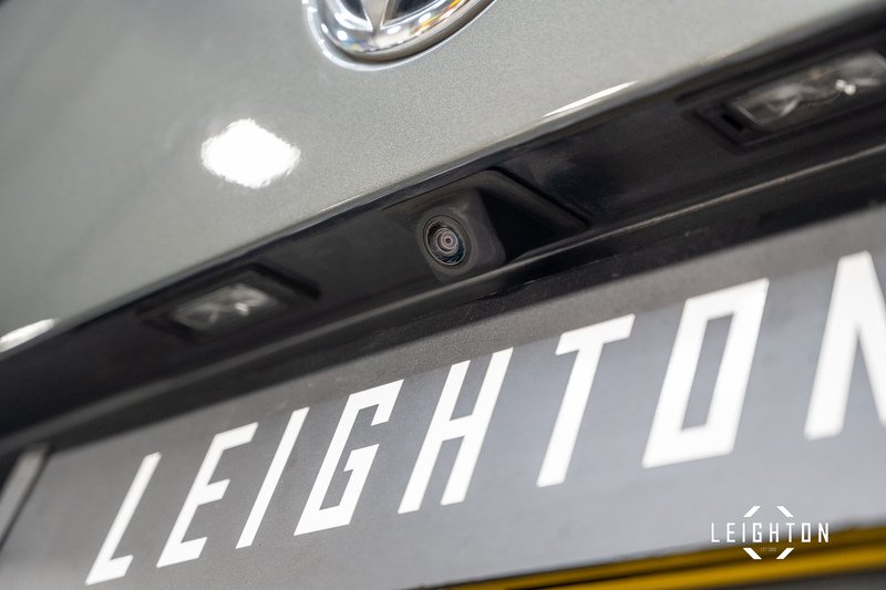 Volkswagen Transporter 2.0 T30 Diesel 204ps DSG Kombi SWB - U5456