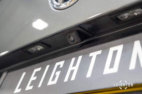 Volkswagen Transporter 2.0 T30 Diesel 204ps DSG Kombi SWB - U5456