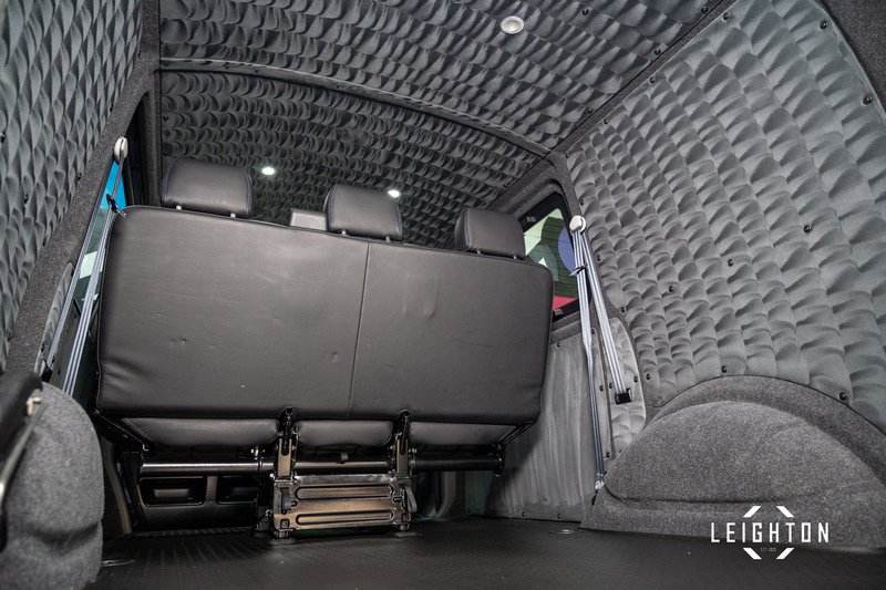 Volkswagen Transporter 2.0 T30 Diesel 204ps DSG Kombi SWB - U5456