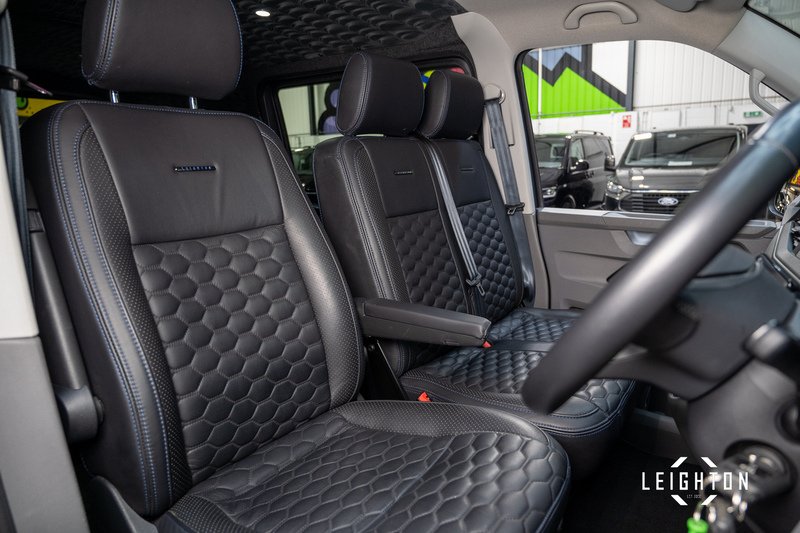 Volkswagen Transporter 2.0 T30 Diesel 204ps DSG Kombi SWB - U5456