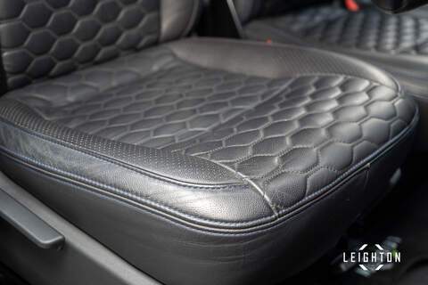 Volkswagen Transporter 2.0 T30 Diesel 204ps DSG Kombi SWB - U5456