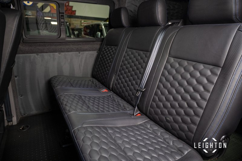 Volkswagen Transporter 2.0 T30 Diesel 204ps DSG Kombi SWB - U5456