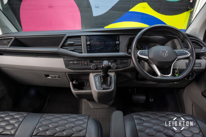 Volkswagen Transporter 2.0 T30 Diesel 204ps DSG Kombi SWB - U5456