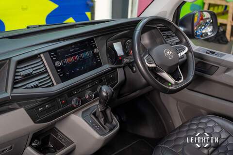 Volkswagen Transporter 2.0 T30 Diesel 204ps DSG Kombi SWB - U5456