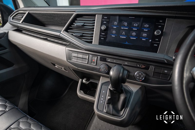 Volkswagen Transporter 2.0 T30 Diesel 204ps DSG Kombi SWB - U5456