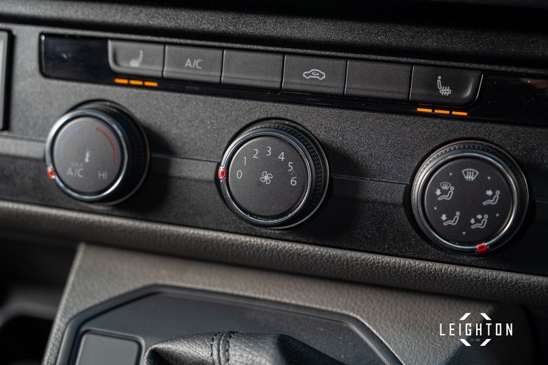 Volkswagen Transporter 2.0 T30 Diesel 204ps DSG Kombi SWB - U5456