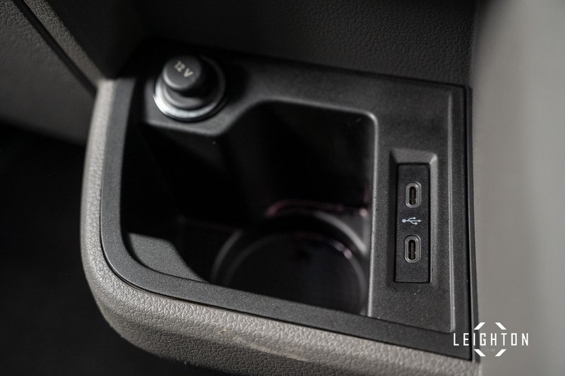 Volkswagen Transporter 2.0 T30 Diesel 204ps DSG Kombi SWB - U5456