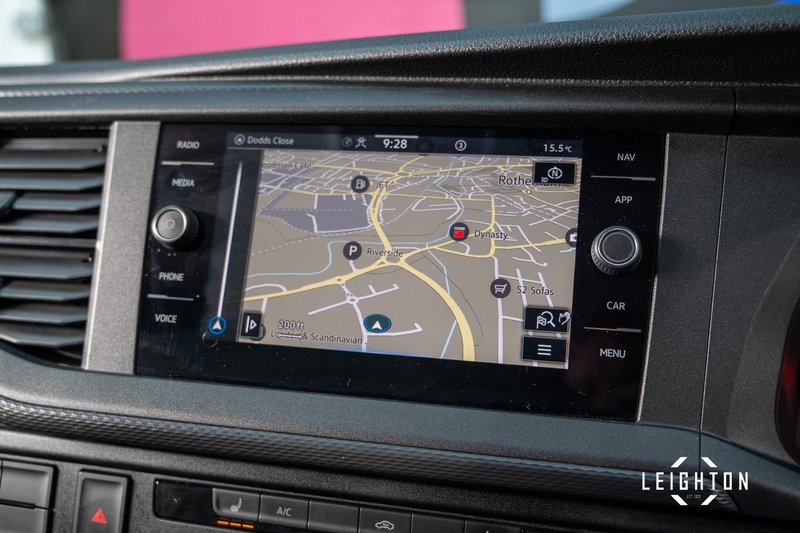 Volkswagen Transporter 2.0 T30 Diesel 204ps DSG Kombi SWB - U5456