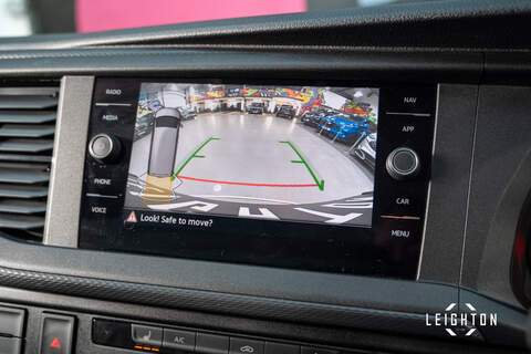 Volkswagen Transporter 2.0 T30 Diesel 204ps DSG Kombi SWB - U5456