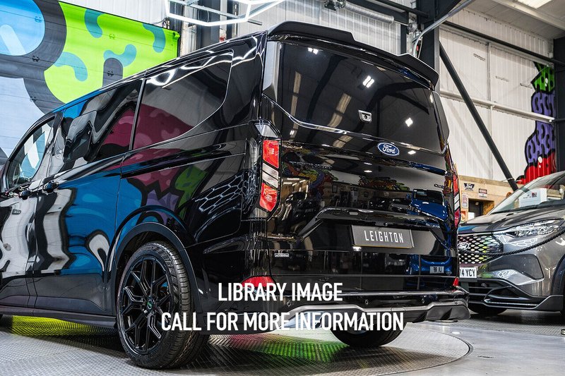 Ford Transit Custom 2.5 320 PHEV 232ps Auto Double Cab L1 - U5571