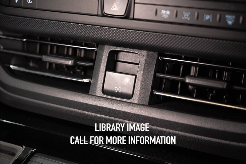 Ford Transit Custom 2.5 320 PHEV 232ps Auto Double Cab L1 - U5571