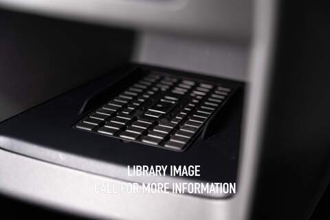 Ford Transit Custom 2.5 320 PHEV 232ps Auto Double Cab L1 - U5571