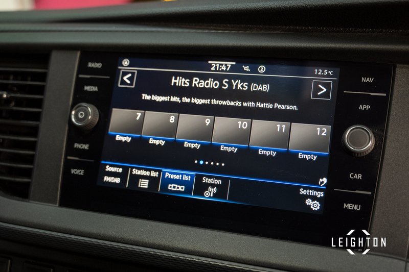 Volkswagen Transporter 2.0 T30 Diesel 150ps DSG Kombi Van SWB - U5231