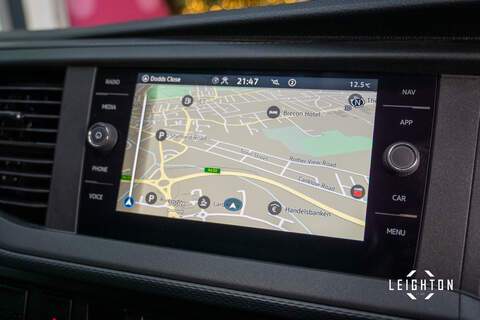 Volkswagen Transporter 2.0 T30 Diesel 150ps DSG Kombi Van SWB - U5231