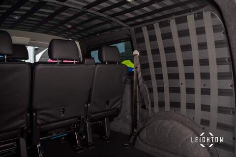 Volkswagen Transporter 2.0 T30 Diesel 150ps DSG Kombi Van SWB - U5231