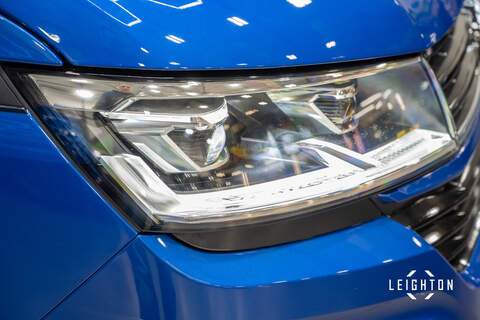 Volkswagen Transporter 2.0 T30 Diesel 150ps DSG Kombi Van SWB - U5245