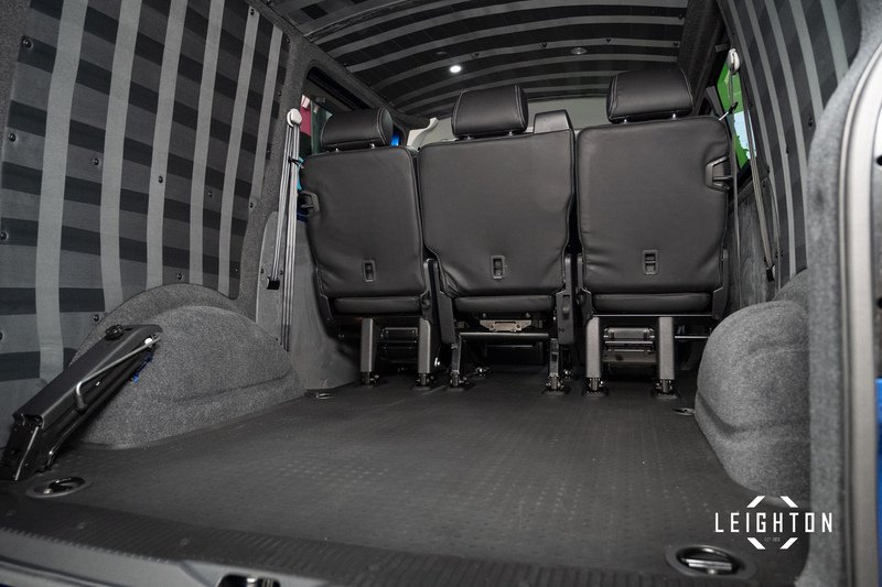 Volkswagen Transporter 2.0 T30 Diesel 150ps DSG Kombi Van SWB - U5245