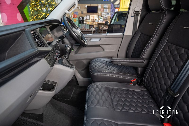 Volkswagen Transporter 2.0 T30 Diesel 150ps DSG Kombi Van SWB - U5245