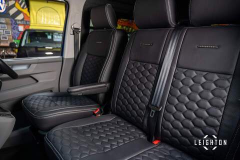 Volkswagen Transporter 2.0 T30 Diesel 150ps DSG Kombi Van SWB - U5245